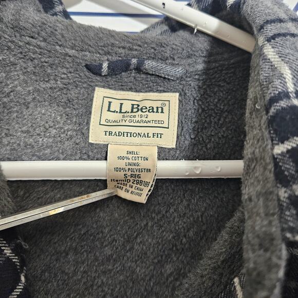 Mens LL Bean  Insulated Button Front Size Small - Picture 2 of 5